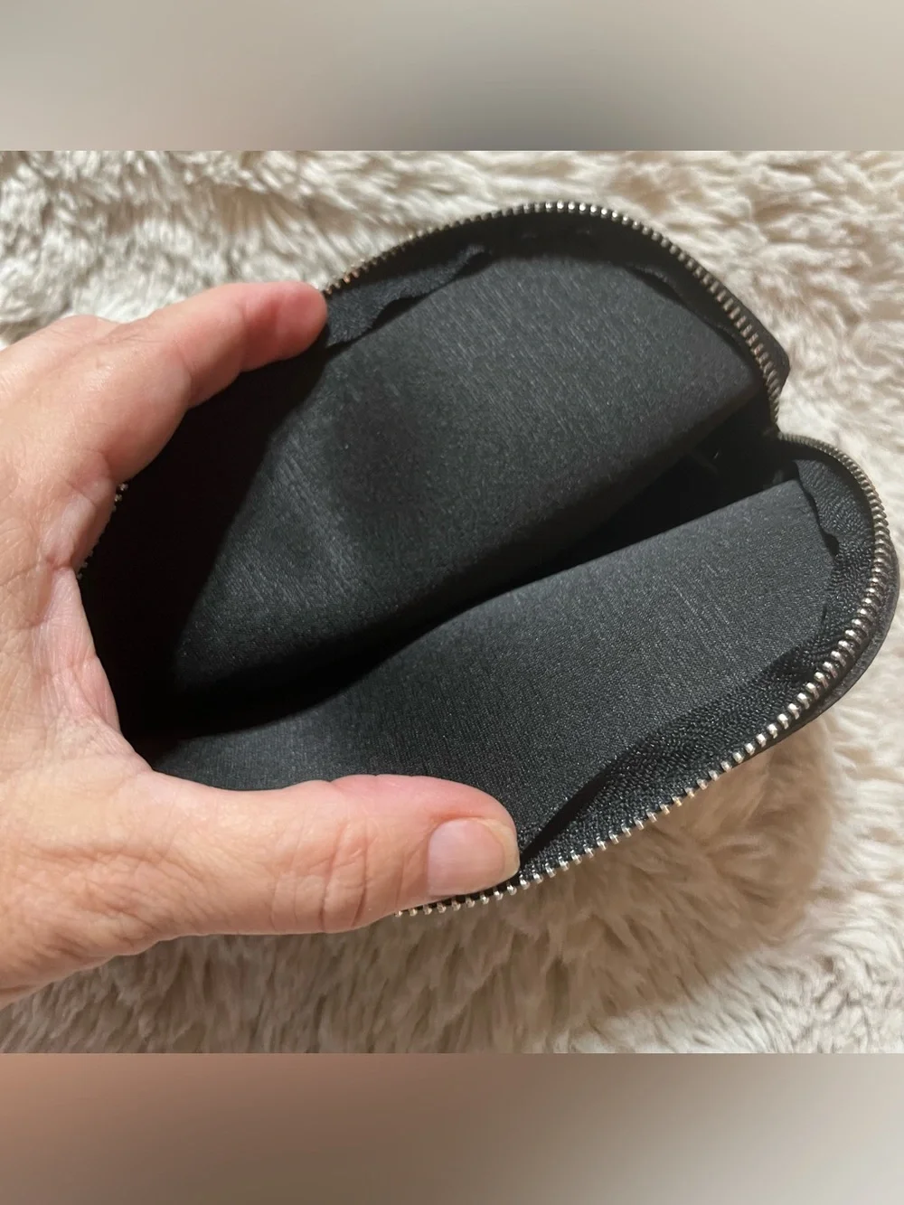 The White Company Black Pebbled Leather Pouch with Silver Logo 02-11R